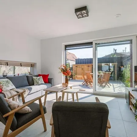 Huswell - Family-friendly House With Sunny Terrace And Garden Holiday home